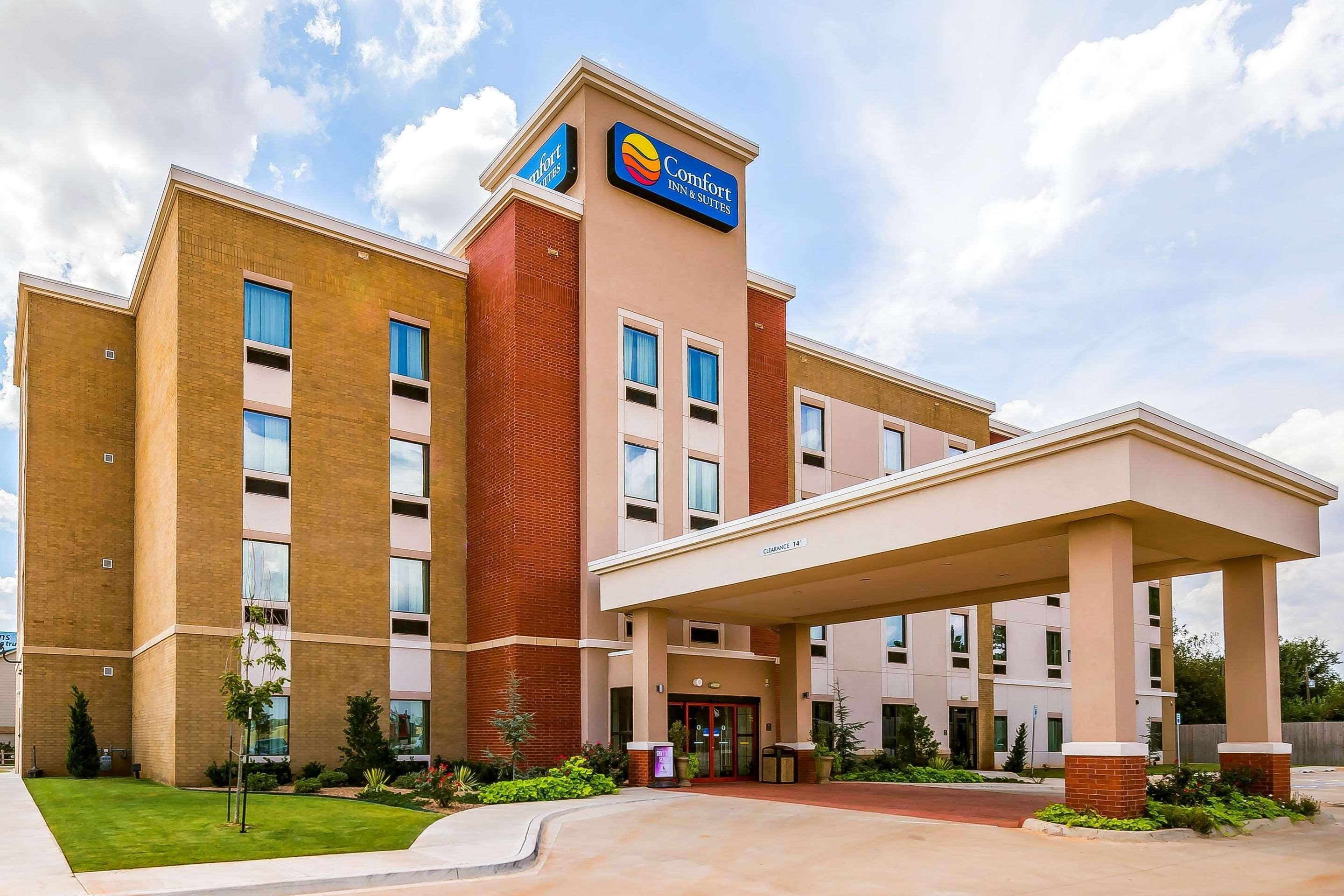 Comfort Inn & Suites Newcastle - Oklahoma City Exterior photo