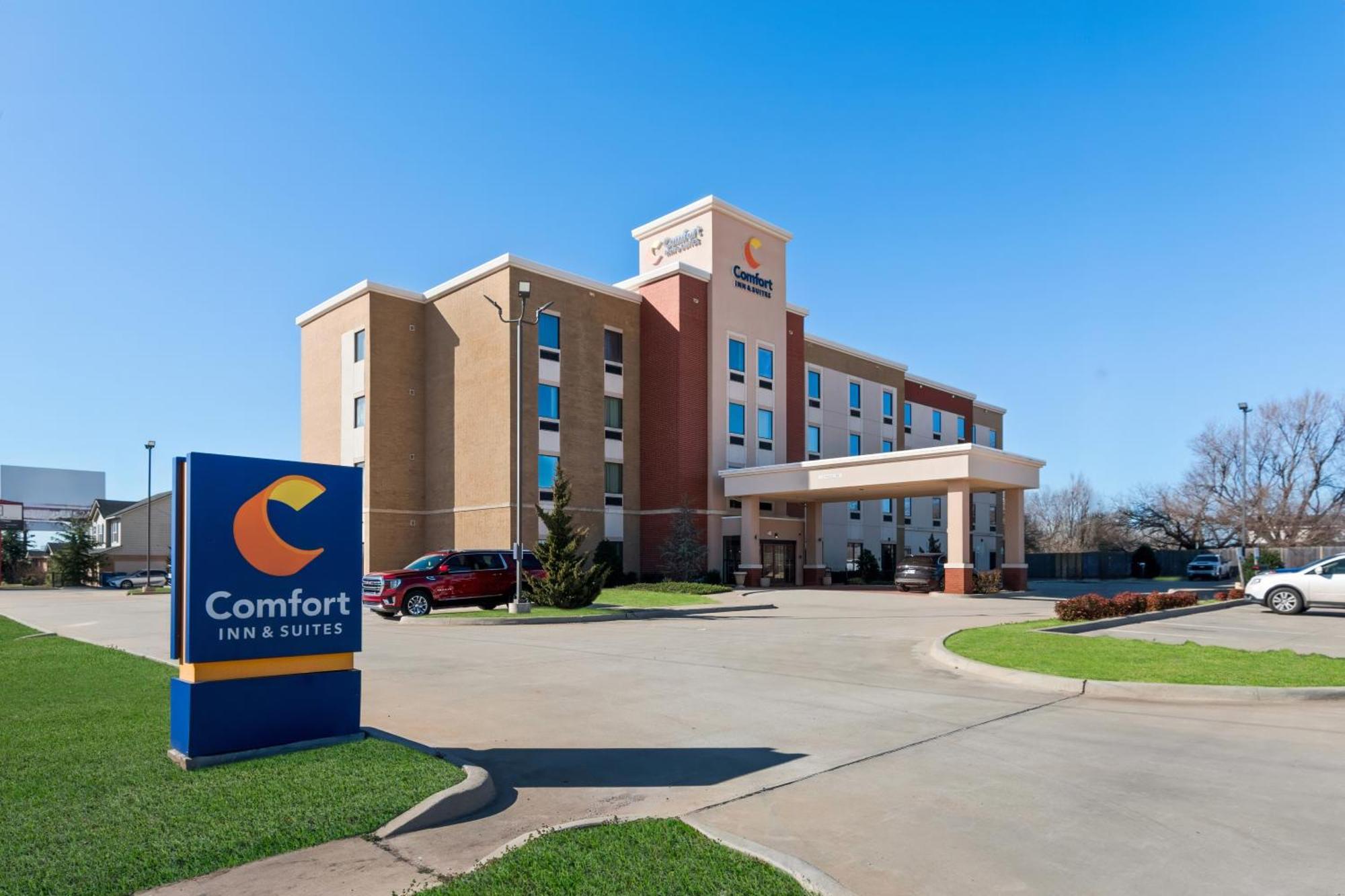 Comfort Inn & Suites Newcastle - Oklahoma City Exterior photo